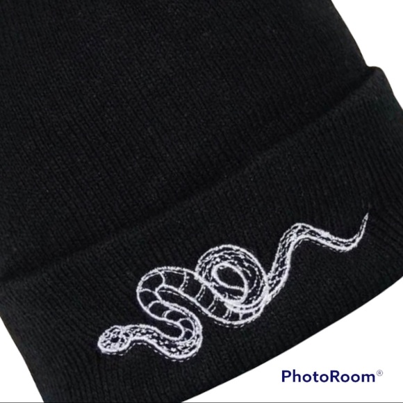 Men’s / Unisex Serpent Snake Black Beanie Hat - Picture 2 of 4